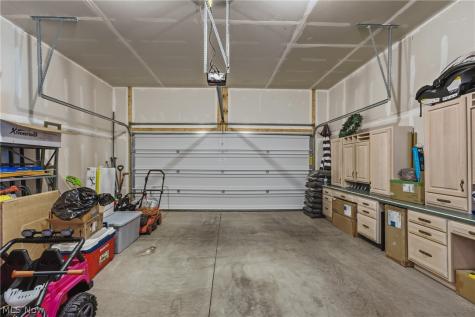 356 Jonagold Drive NE Louisville OH 44641