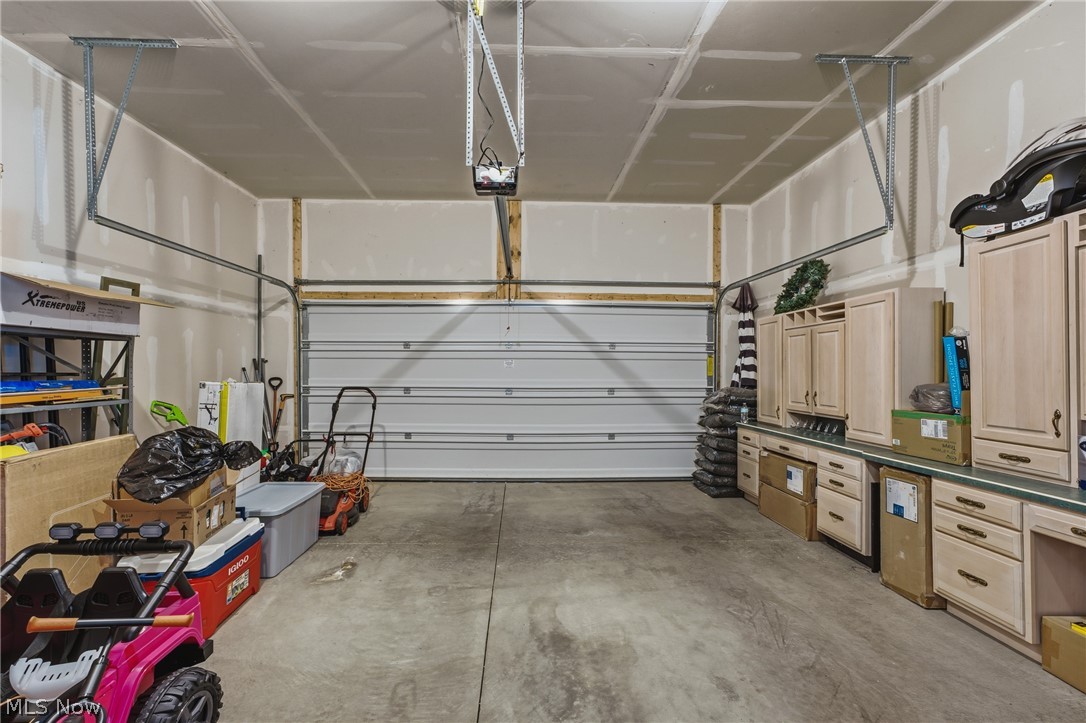 356 Jonagold Drive NE Louisville OH 44641