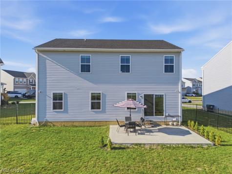 356 Jonagold Drive NE Louisville OH 44641