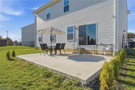 356 Jonagold Drive NE Louisville OH 44641