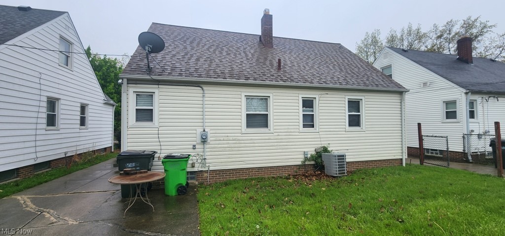 21351 Crystal Avenue Euclid OH 44123