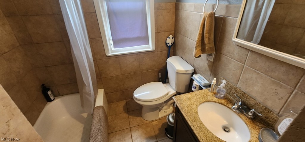 21351 Crystal Avenue Euclid OH 44123