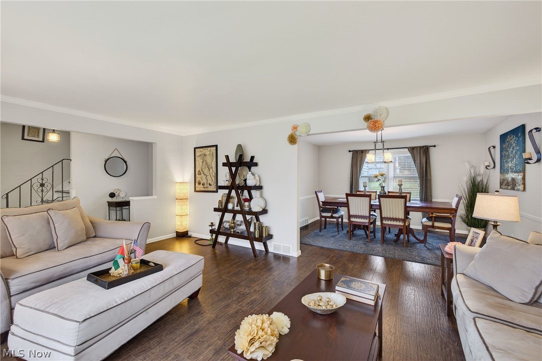 1044 Linden Lane Lyndhurst OH 44124