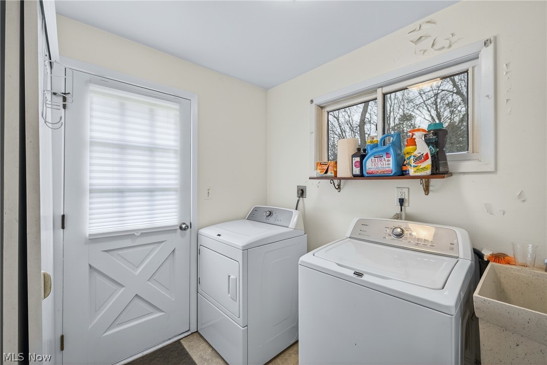 1044 Linden Lane Lyndhurst OH 44124