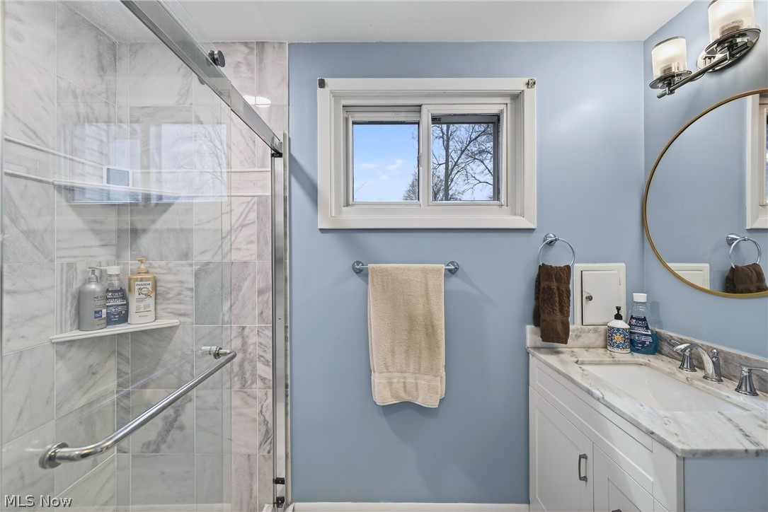 1044 Linden Lane Lyndhurst OH 44124