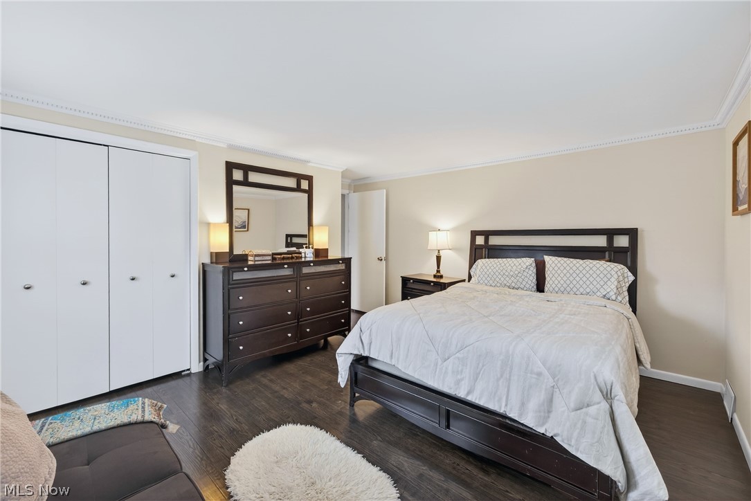 1044 Linden Lane Lyndhurst OH 44124