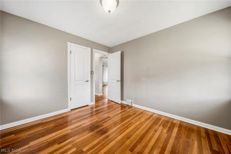 5703 Pelham Drive Parma OH 44129