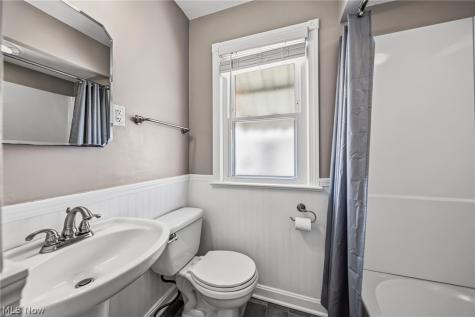 5703 Pelham Drive Parma OH 44129