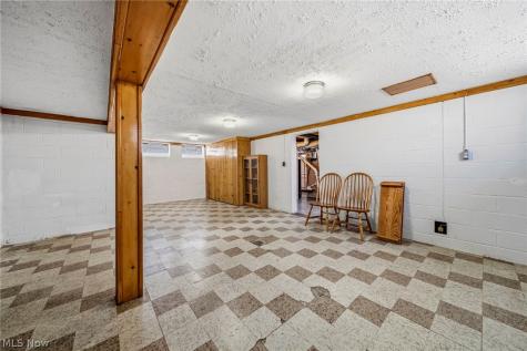 5703 Pelham Drive Parma OH 44129