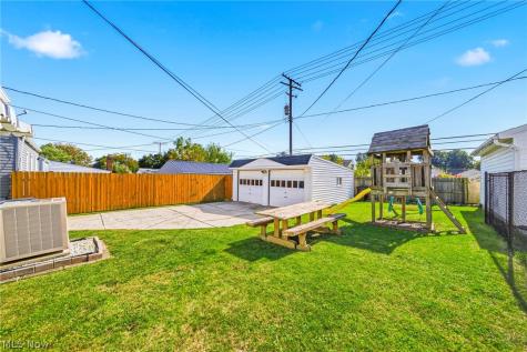5703 Pelham Drive Parma OH 44129