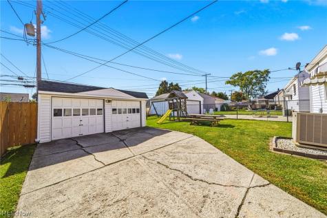 5703 Pelham Drive Parma OH 44129