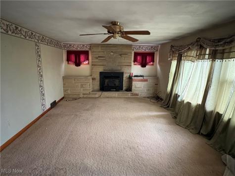 3858 Easton Street NE Canton OH 44721