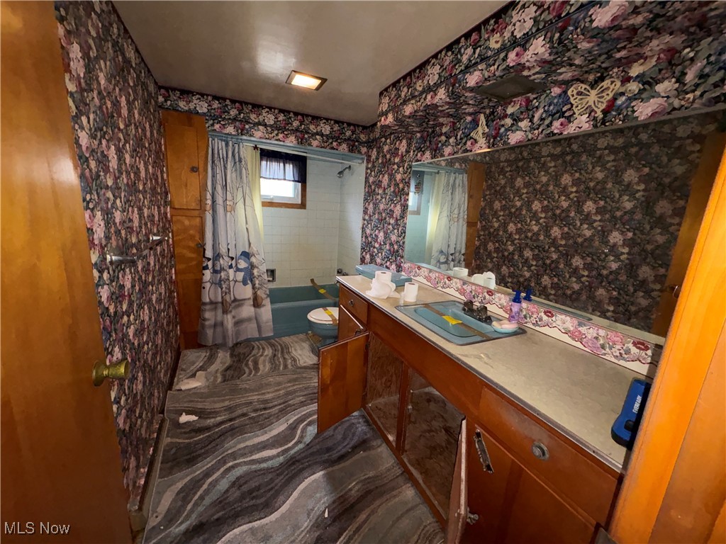 3858 Easton Street NE Canton OH 44721