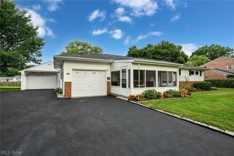 1325 Delverne Avenue SW Canton OH 44710