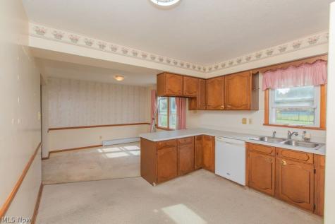 2361 Weymouth Road Hinckley OH 44233