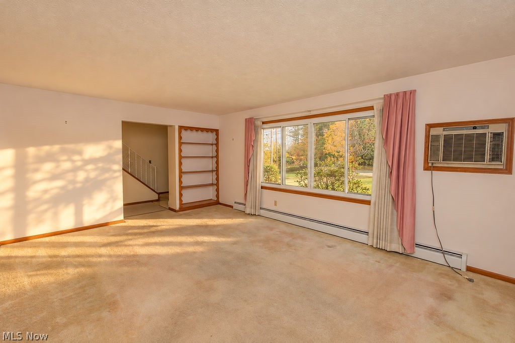 2361 Weymouth Road Hinckley OH 44233