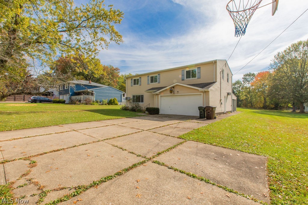2361 Weymouth Road Hinckley OH 44233
