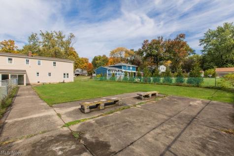 2361 Weymouth Road Hinckley OH 44233