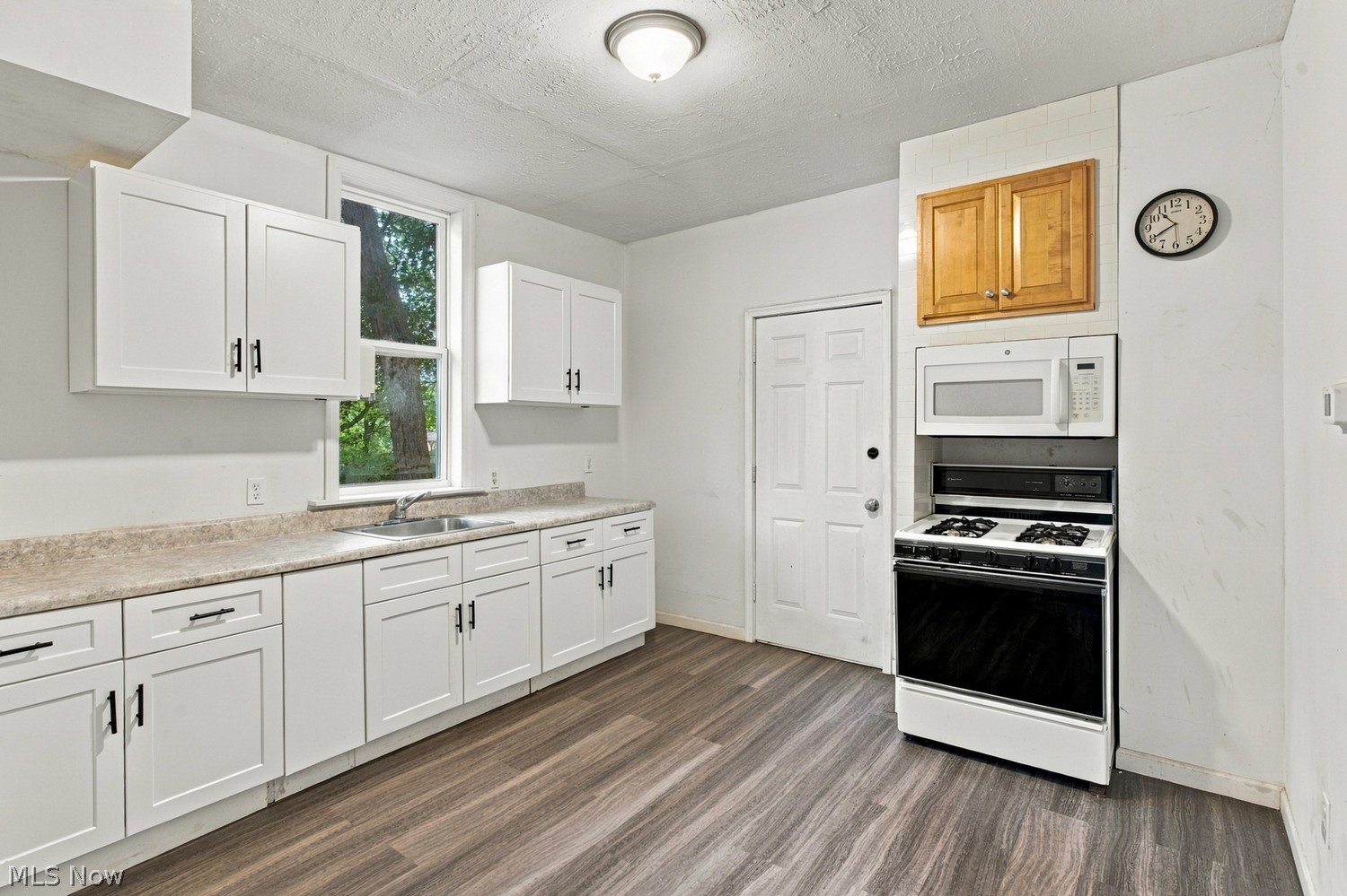 108 W Long Street Akron OH 44301