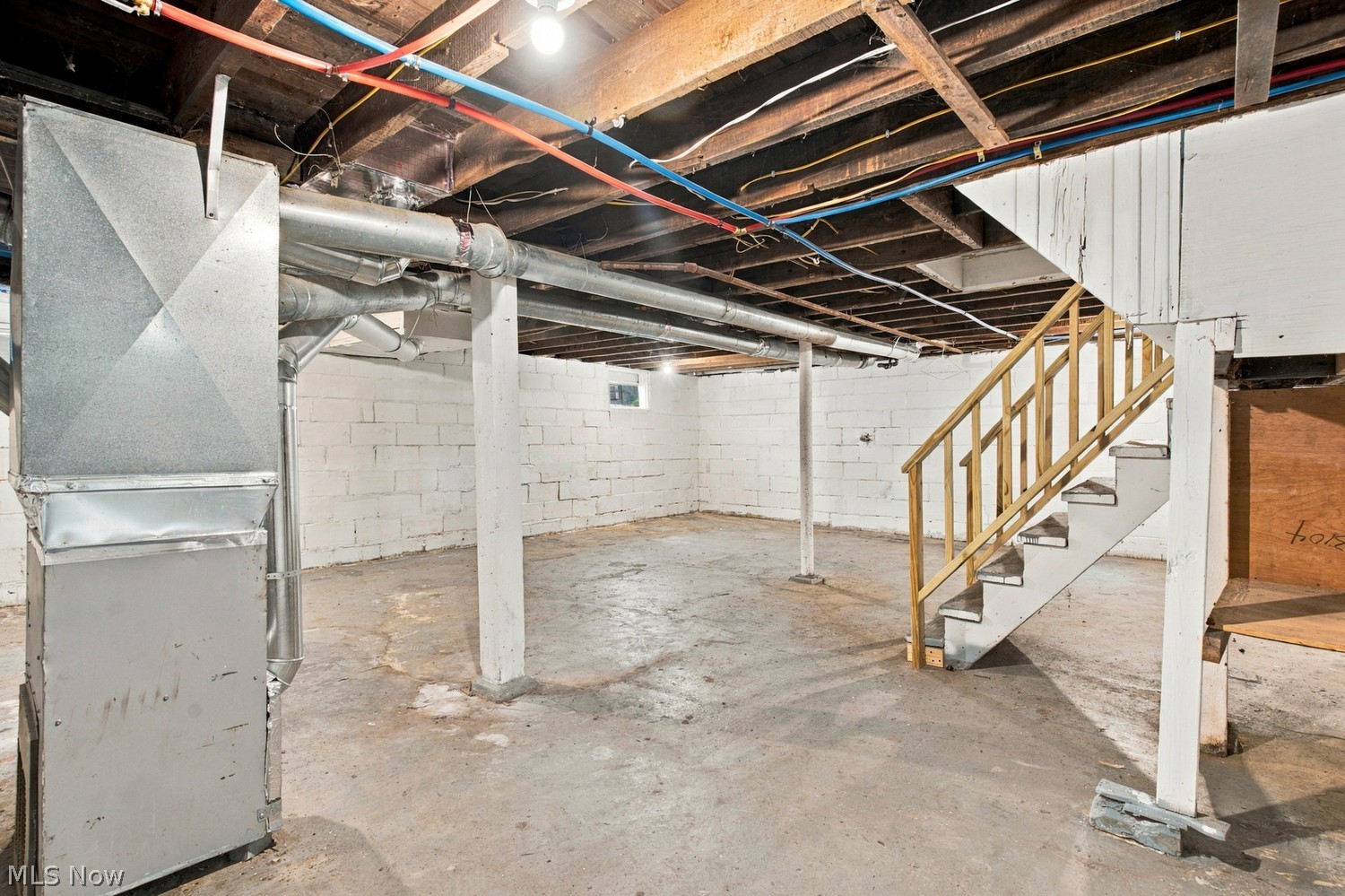 108 W Long Street Akron OH 44301