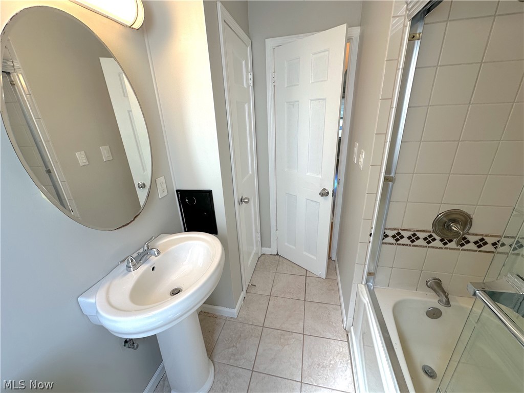 20120 Wilmore Avenue Euclid OH 44123
