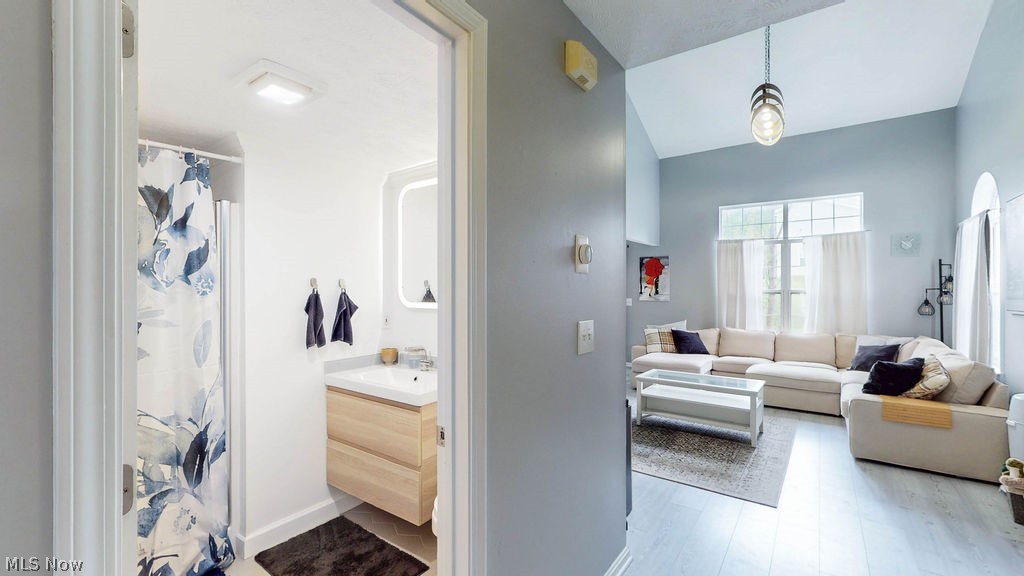 8683 Kingfisher Lane Macedonia OH 44056