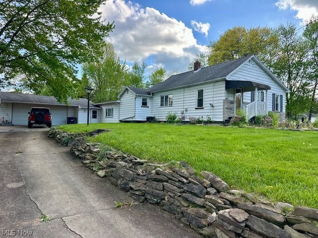 208 W Marshall Road Mcdonald OH 44437