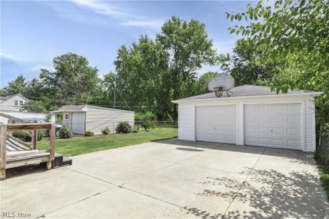 4213 W 223rd Street Fairview Park OH 44126