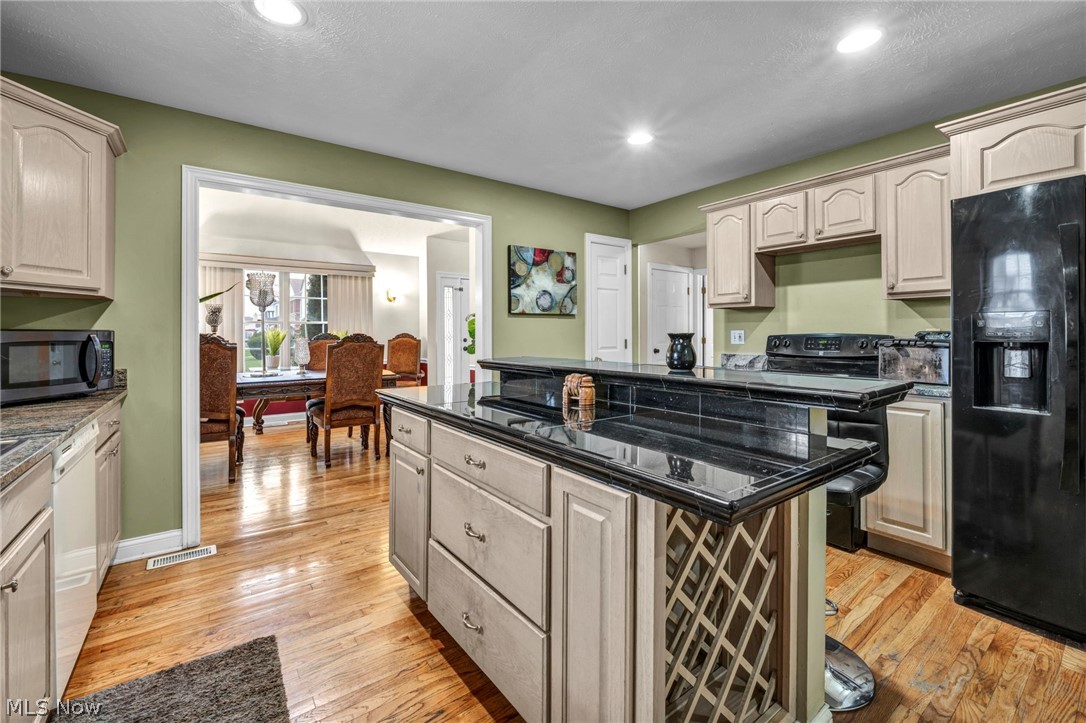 177 E 192nd Street Euclid OH 44119
