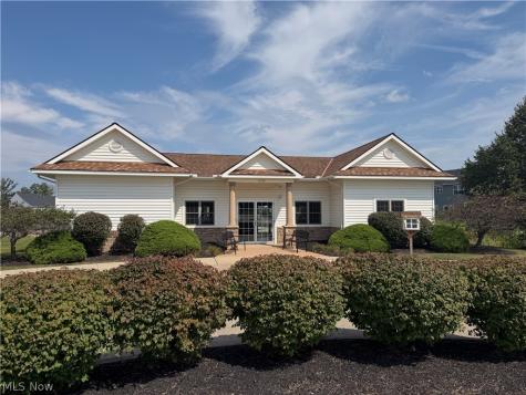 6199 E Meadow Farm Lane Lorain OH 44053