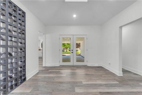 1982 Edenhall Drive Lyndhurst OH 44124