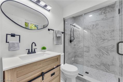 1982 Edenhall Drive Lyndhurst OH 44124