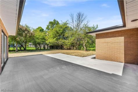 1982 Edenhall Drive Lyndhurst OH 44124