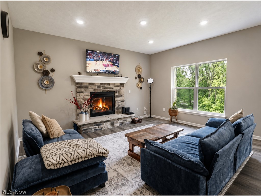 3397 Buckeye Trail Uniontown OH 44685