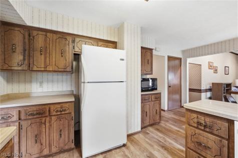 13176 Whitney Road Strongsville OH 44136