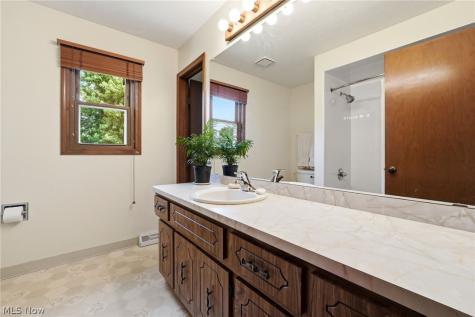 13176 Whitney Road Strongsville OH 44136