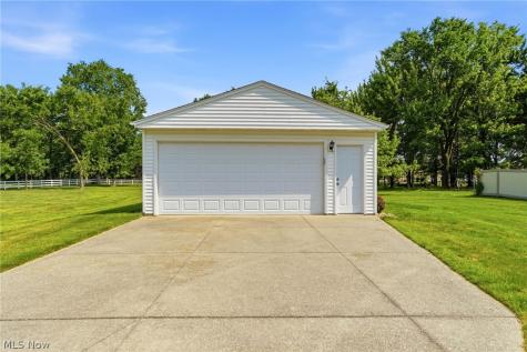 13176 Whitney Road Strongsville OH 44136