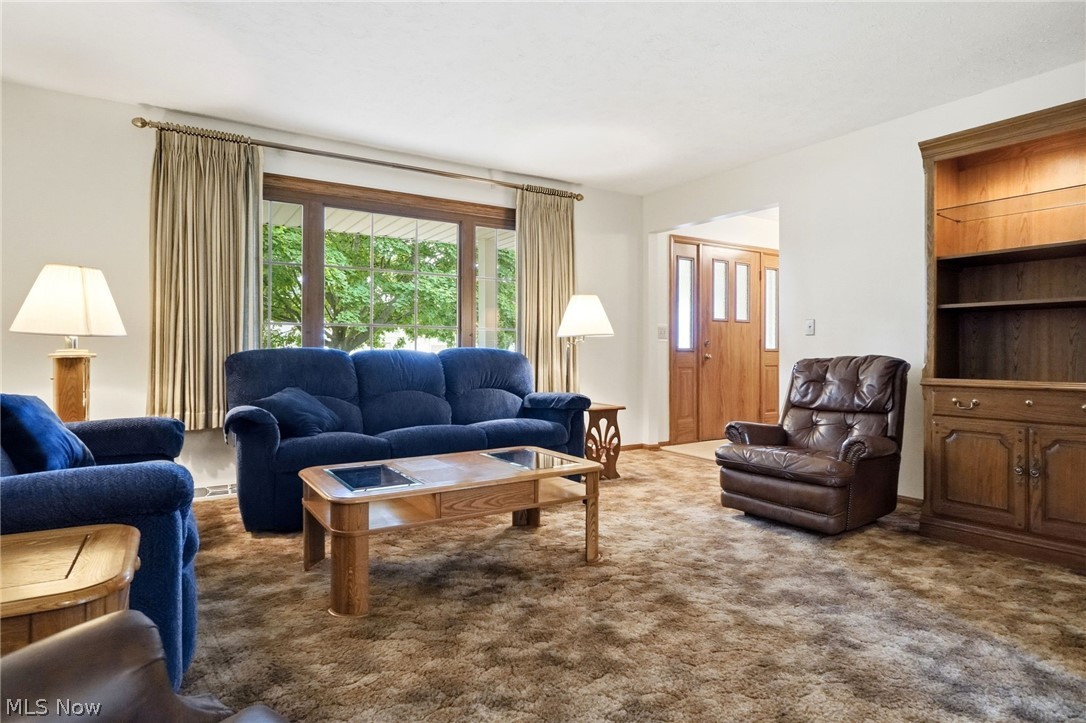 13176 Whitney Road Strongsville OH 44136