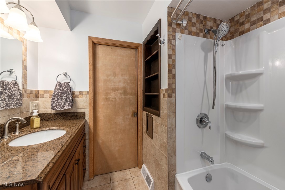 11356 Albion Road North Royalton OH 44133