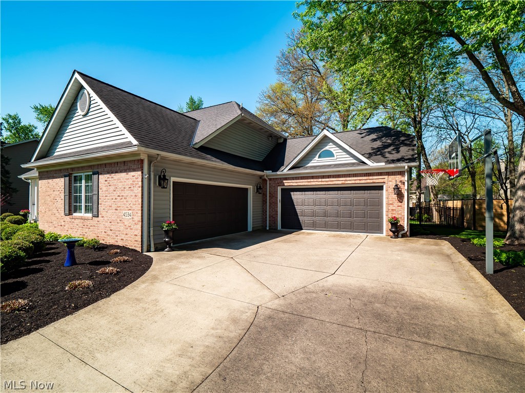 4534 Bellerive Court Avon OH 44011