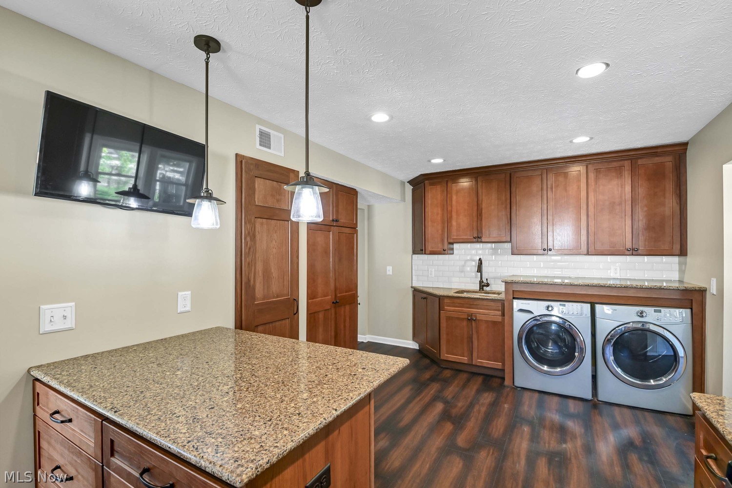 3664 Dover Center Road Westlake OH 44145