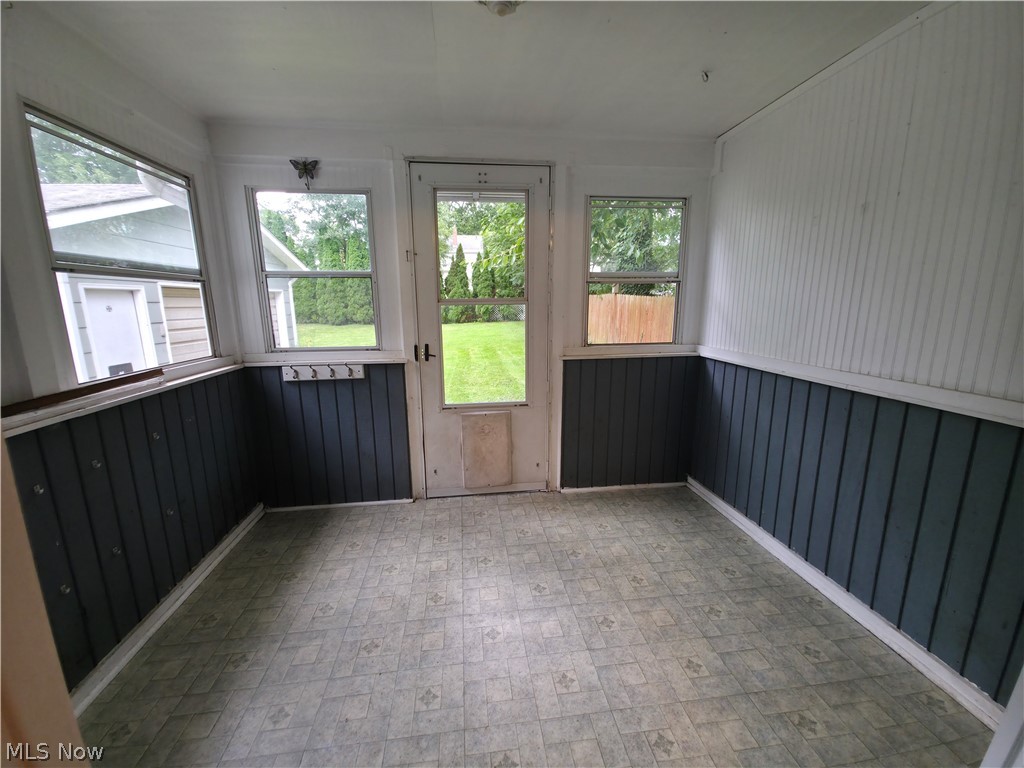 645 Sanford Avenue Akron OH 44305