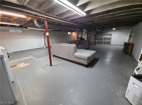 645 Sanford Avenue Akron OH 44305