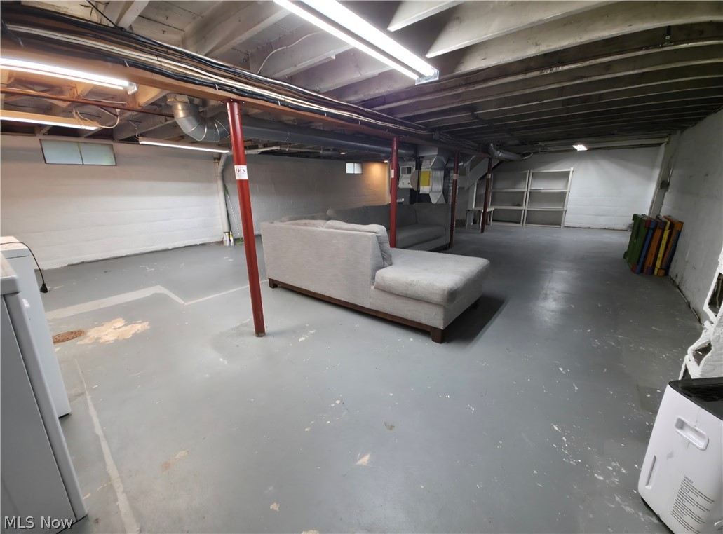 645 Sanford Avenue Akron OH 44305