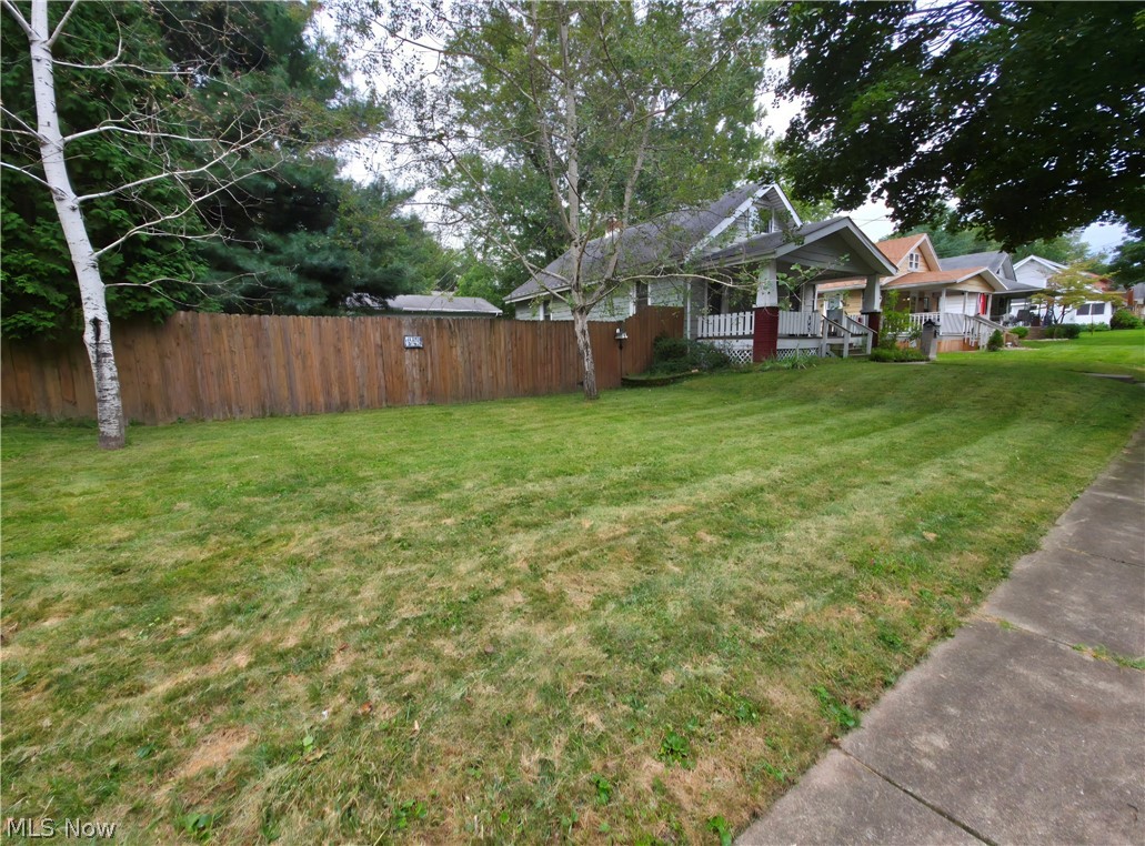 645 Sanford Avenue Akron OH 44305