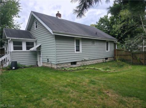 645 Sanford Avenue Akron OH 44305