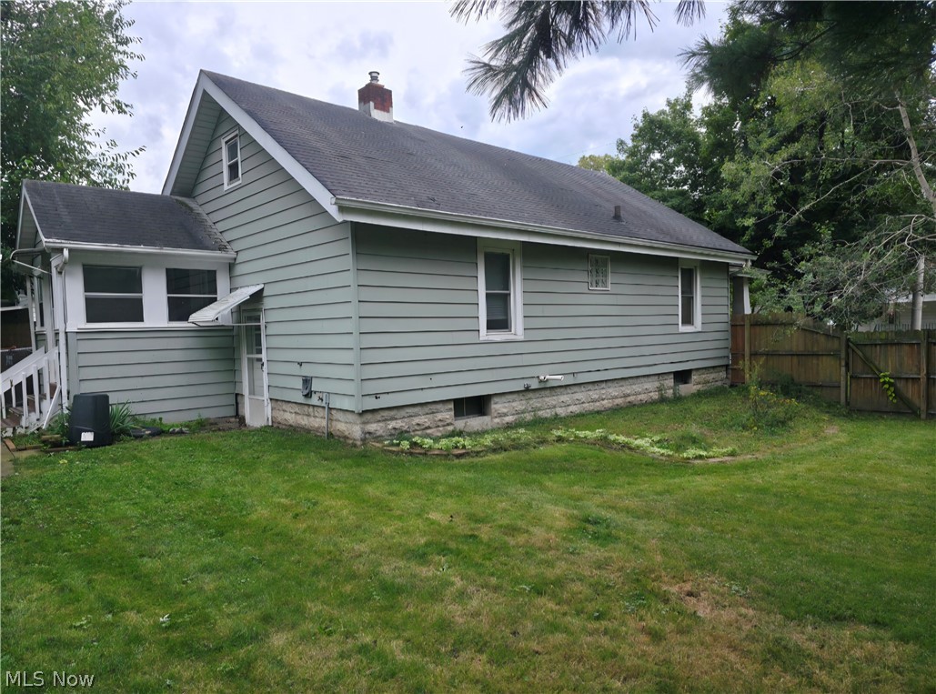 645 Sanford Avenue Akron OH 44305