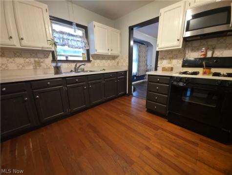 645 Sanford Avenue Akron OH 44305