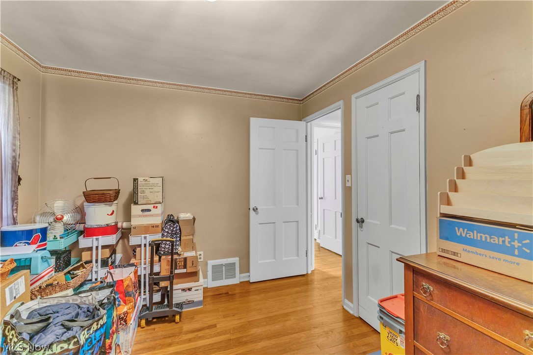 7534 Farnum Avenue Middleburg Heights OH 44130