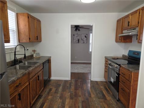 464 E 250th Street Euclid OH 44132